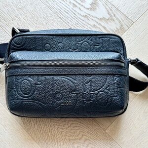 DIOR Men's Rider 2.0 Zipped Messenger Bag